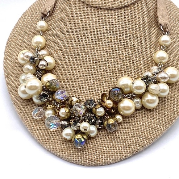 Anthropologie Rada Bib Necklace